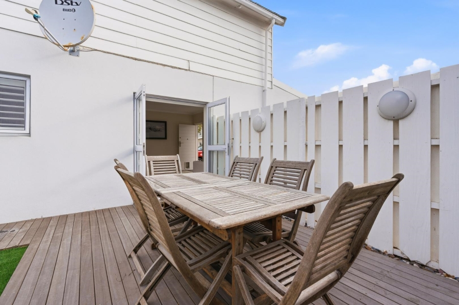 To Let 3 Bedroom Property for Rent in Royal Ascot Western Cape